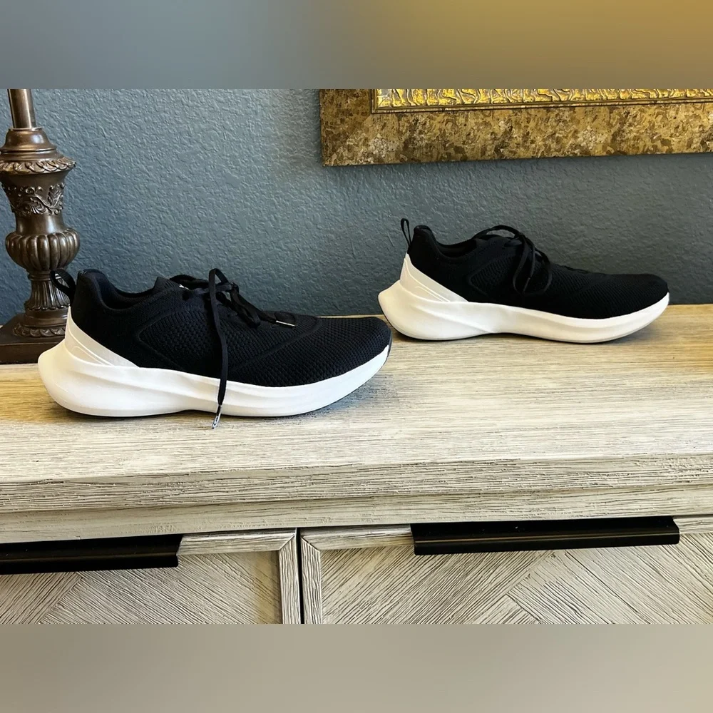 LIKE NEW!!! APL Techloom Dream Black and White Men's Shoes